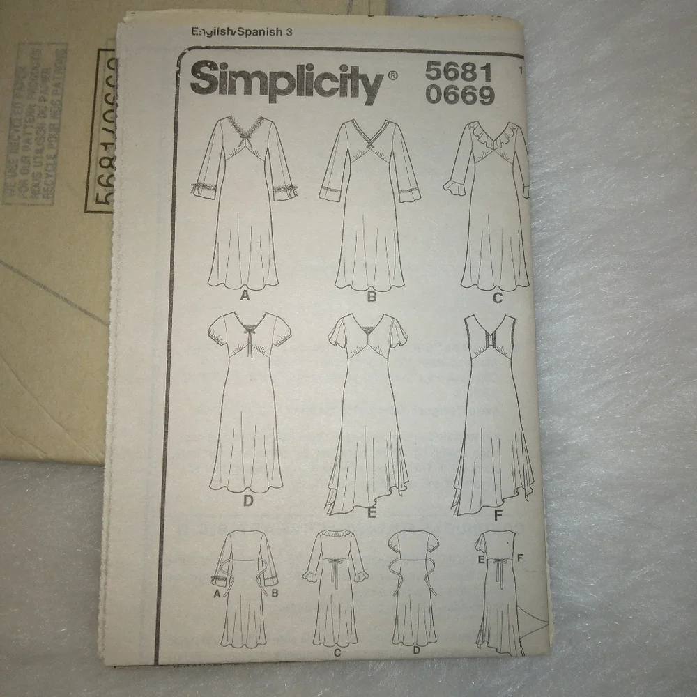 SIMPLICITY 5681 Six Dresses made EASY, sleeve and neckline variations sz 14-20